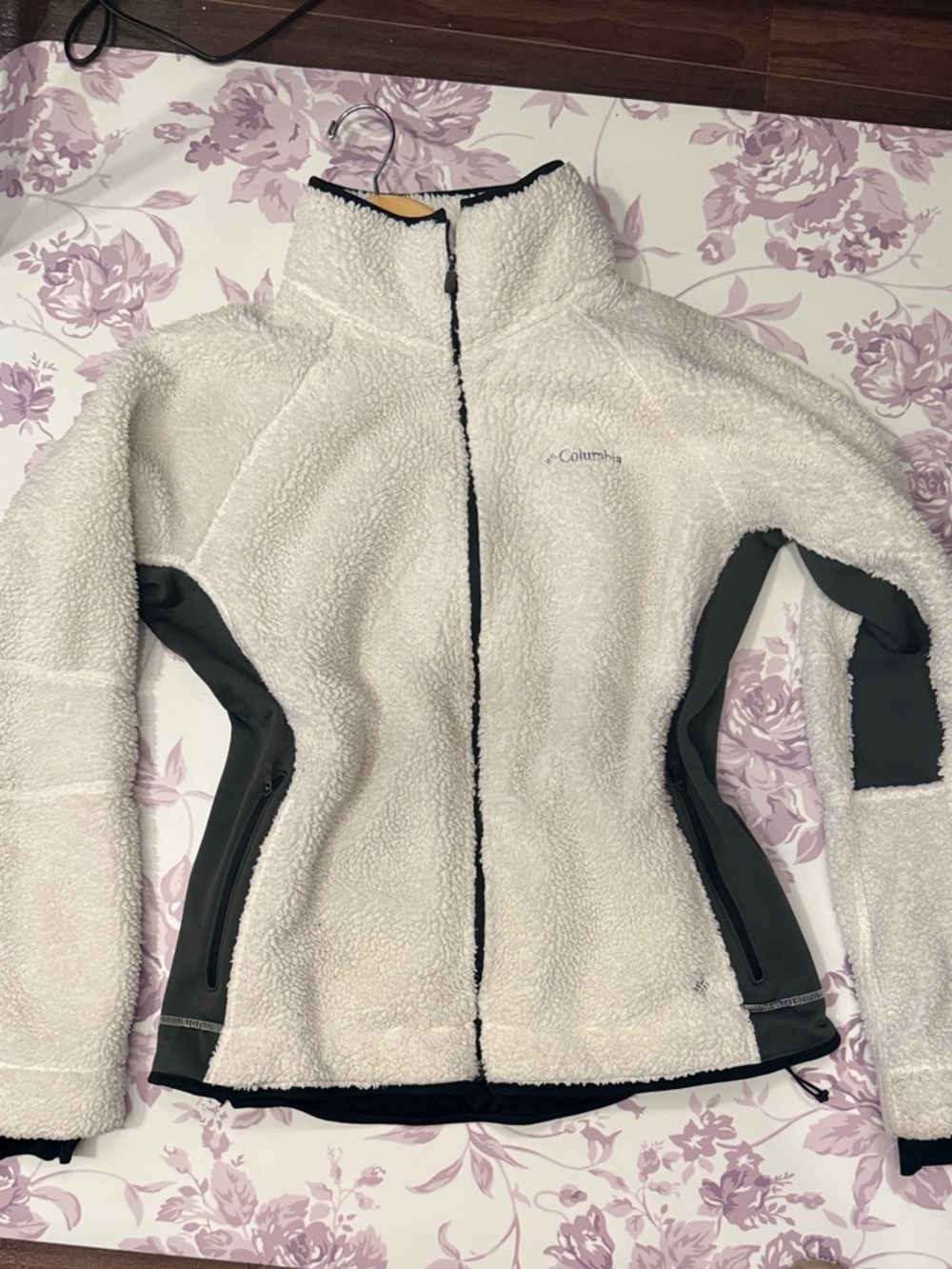 Columbia Cream Sherpa Jacket with Gray Side Panels